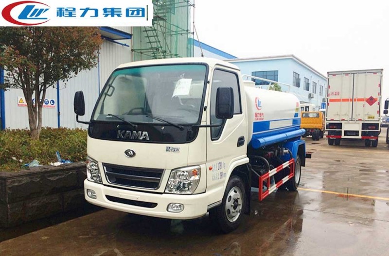 凱馬2-5方灑水車(chē)