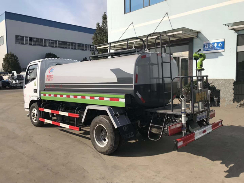 東風(fēng)小多利卡灑水車(chē)(國(guó)五5方) 東風(fēng)小多利卡灑水車(chē)(國(guó)五5方)圖片