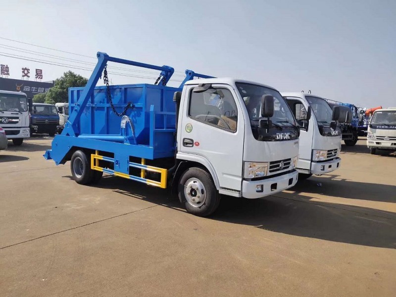 東風(fēng)小多利卡5-6方擺臂垃圾車