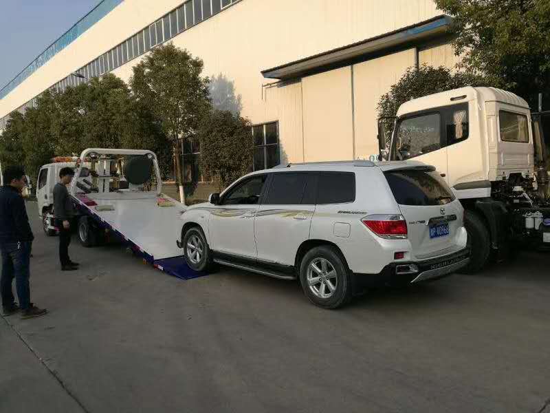 東風多利卡藍牌一拖二清障車