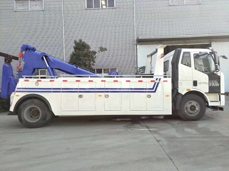 解放單橋拖吊聯(lián)體(一托一)清障車