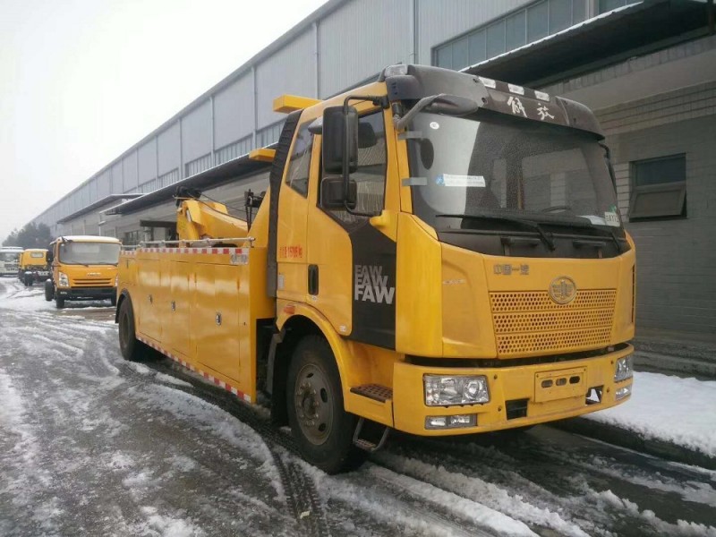 解放單橋拖吊聯(lián)體(一托一)清障車