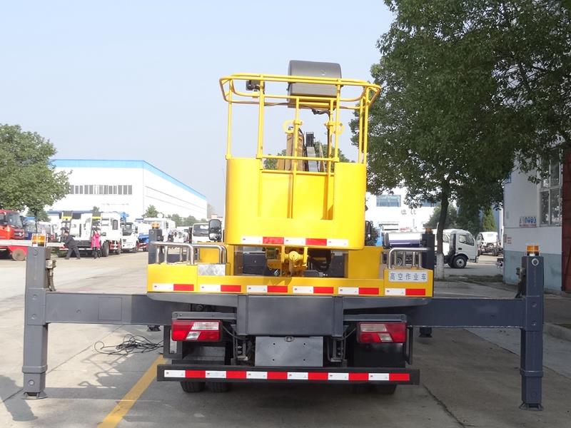 江鈴凱銳20米伸縮臂高空作業車 江鈴凱銳20米伸縮臂高空作業車圖片