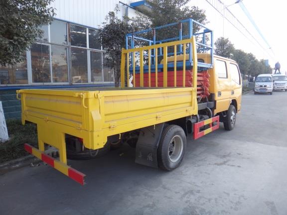 東風(fēng)雙排座8-10米平臺(tái)升降高空作業(yè)車 東風(fēng)雙排座8-10米平臺(tái)升降高空作業(yè)車圖片