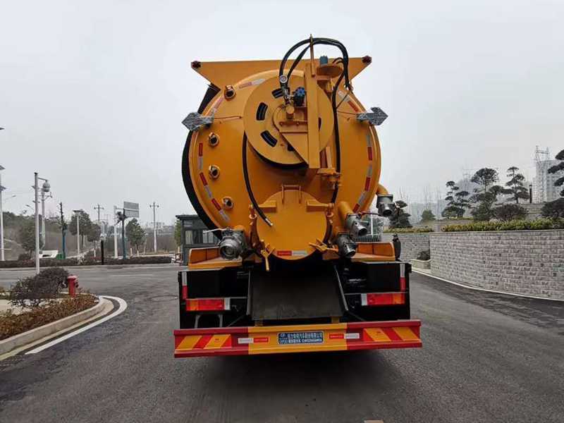 東風(fēng)天龍清洗吸污車 東風(fēng)天龍清洗吸污車圖片