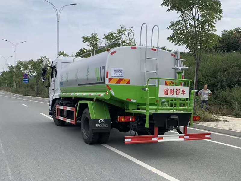 東風D17灑水車(12噸) 東風D17灑水車(12噸)圖片