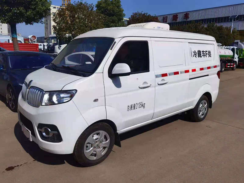 金杯新快運冷藏車