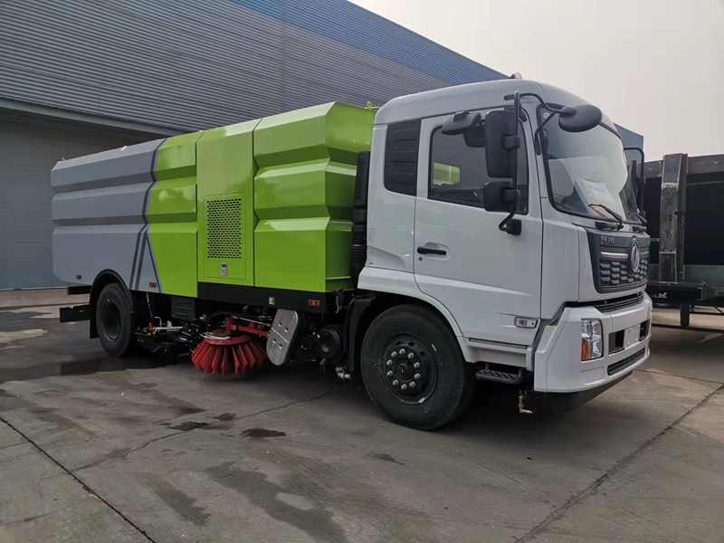 東風(fēng)天錦洗掃車(chē)