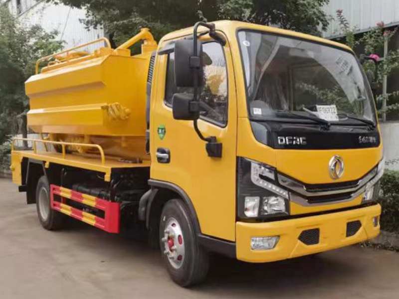 東風(fēng)多利卡清洗吸污車（6方）